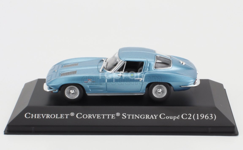 Edicola Chevrolet Corvette Stingray C2 Coupe 1963 - Con Vetrina - With Showcase 1:43 Světle Modrá Met