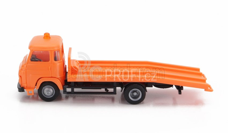 Igra-model Alfa romeo A19 Truck Assistance Odtahový vůz 1:87, oranžová
