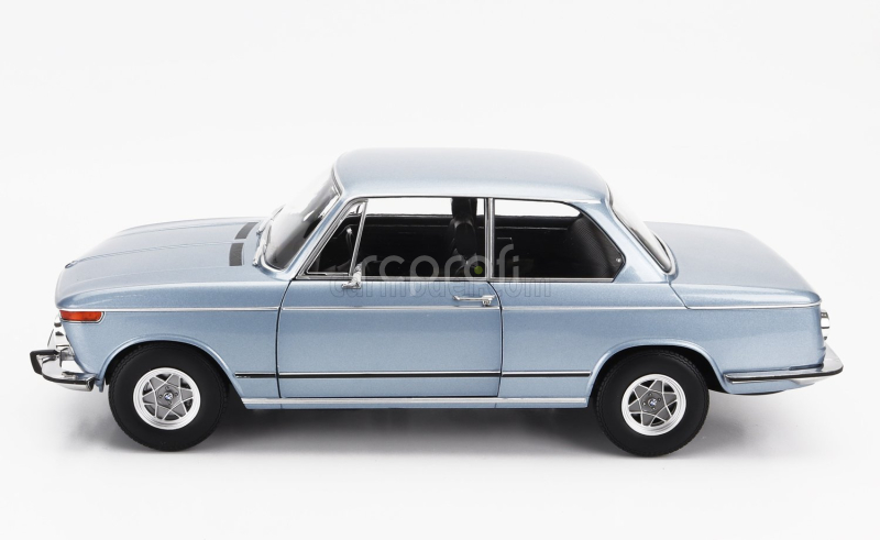 Kk-scale BMW 2002 1-series 1971 1:12 Světle Modrá Met