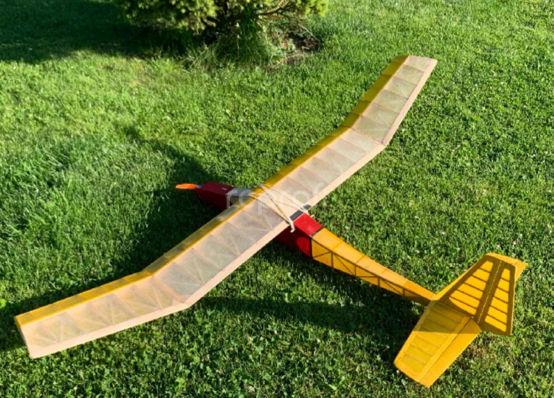 Letadlo Flamingo 1600 RC elektro