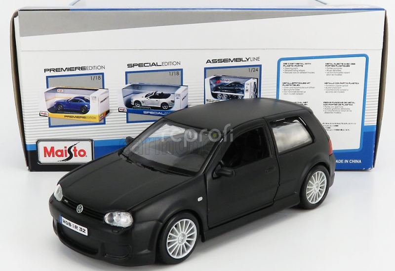 Maisto Volkswagen Golf R32 2002 1:24 Black