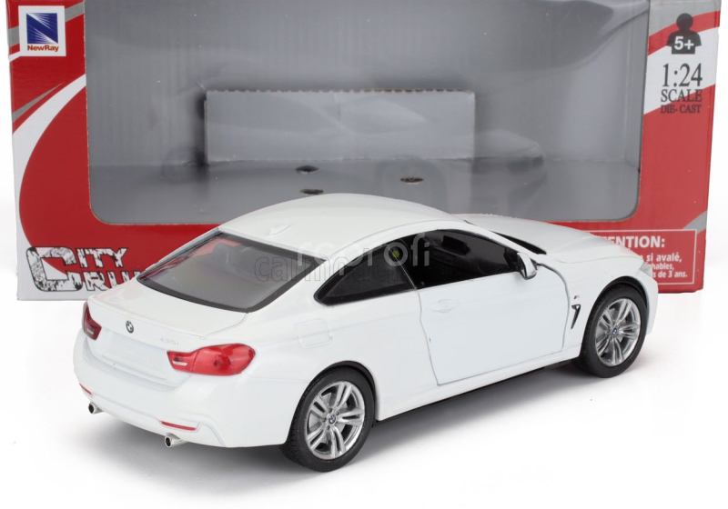 Newray BMW 4-series Coupe (f32) M-sportpaket 2014 1:24 Bílá