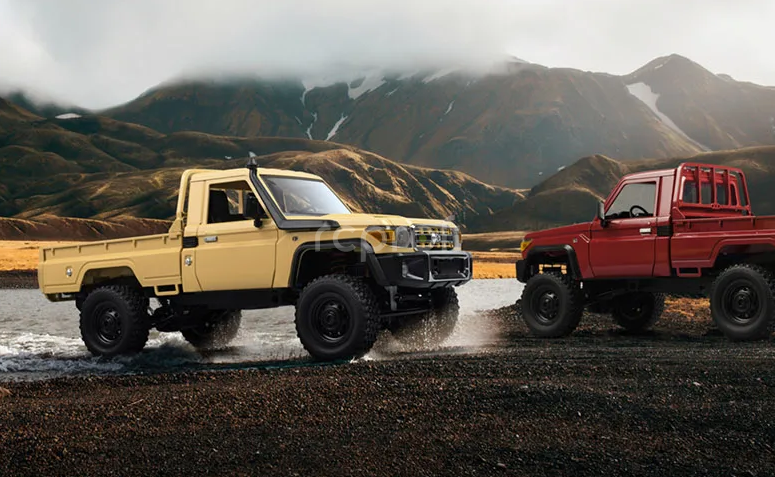 RC auto Land Cruiser Toyota, červená