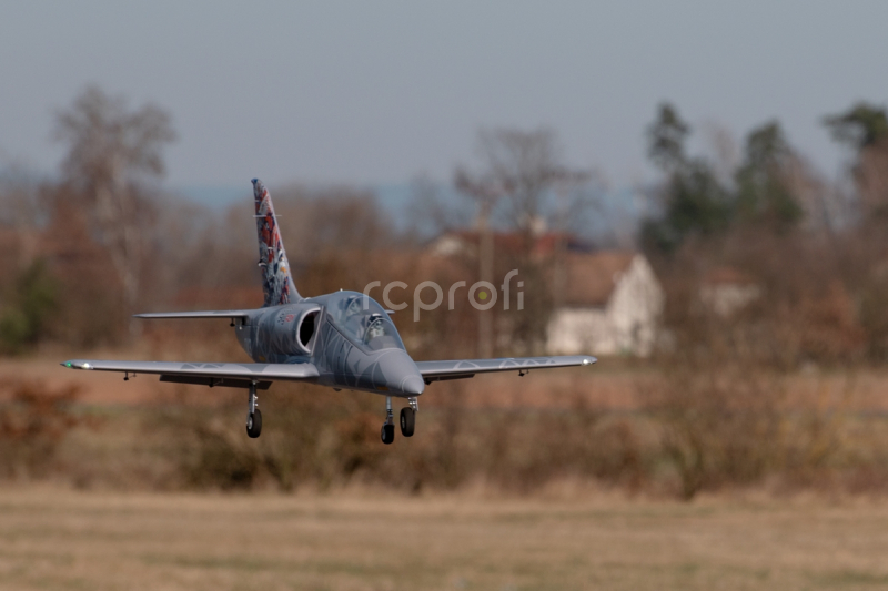 RC letadlo KAVAN L-39 Skyfox 1088mm, šedá