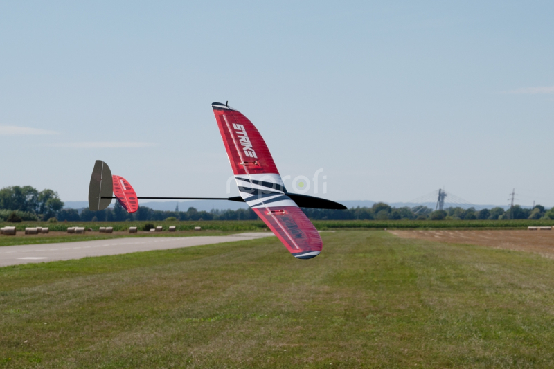 RC letadlo KAVAN Strike DLG 1498mm kit