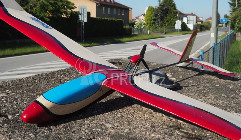 RUDY - školní RC kluzák rozp. 1130mm Hiesb.
