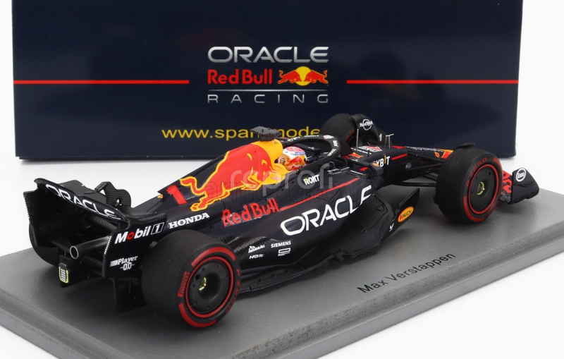 Spark-model Red bull F1  Rb19 Team Oracle Red Bull Racing N 1 World Champion Winner British Gp 2023 Max Verstappen 1:43 Matt Blue