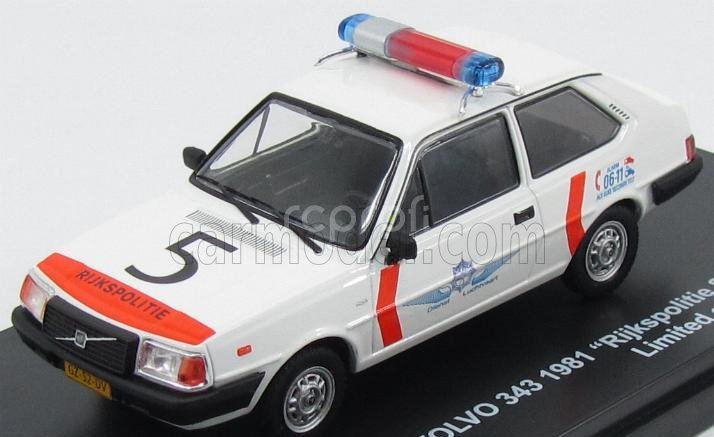 Triple9 Volvo 343 Rijkspolitie Schipol Airport Police 1981 1:43 Bílá Oranžová