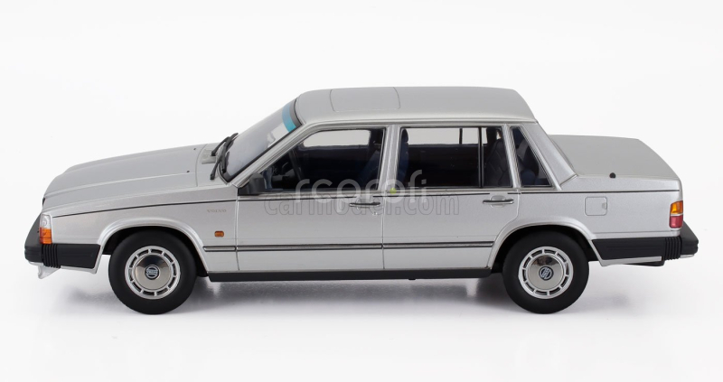 Triple9 Volvo 760 Turbo Intercooler 1985 1:18 Silver