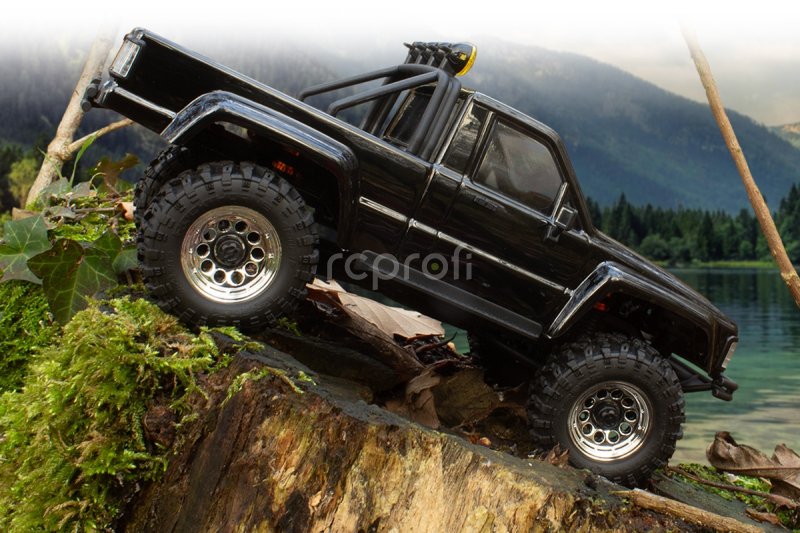 RC auto Venture18 1985 Toyota Hilux SR5, černá