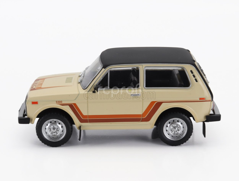 Whitebox Lada Niva 5000 1980 1:24 Beige