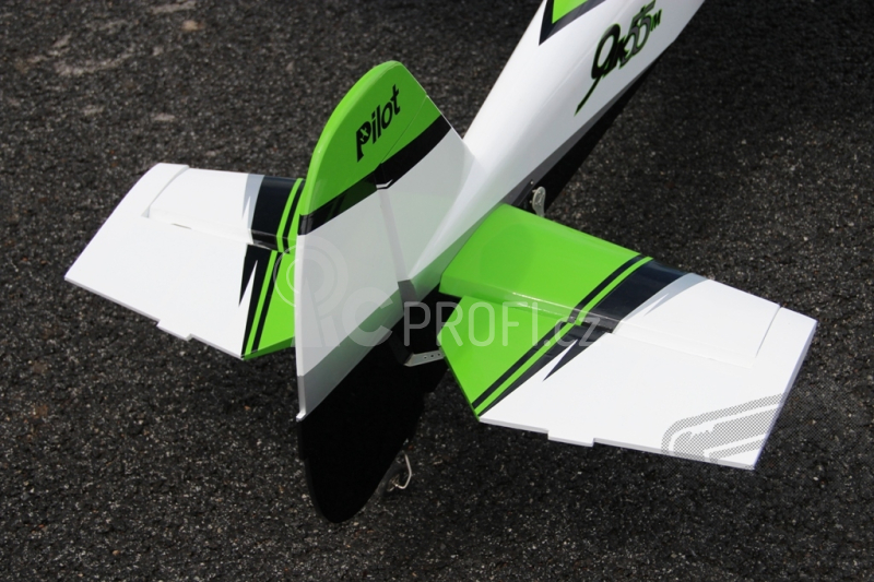 Yak 55M scale 33% (2 700 mm) 100ccm (zeleno/bílá)
