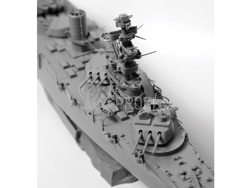 Zvezda Battleship Marat (1:350)