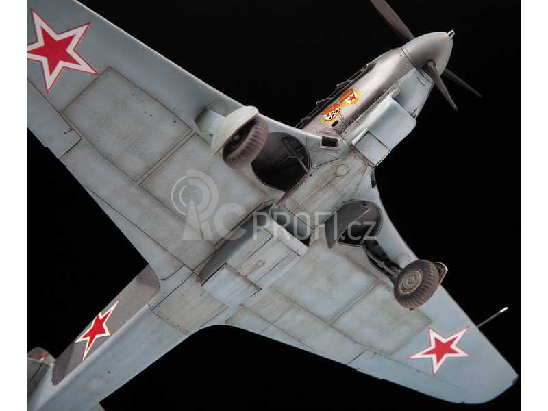 Zvezda Jakovlev Jak-9 (1:48)