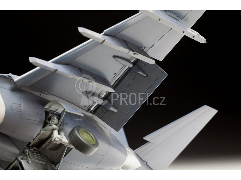 Zvezda Jakovlev Yak-130 (1:48)