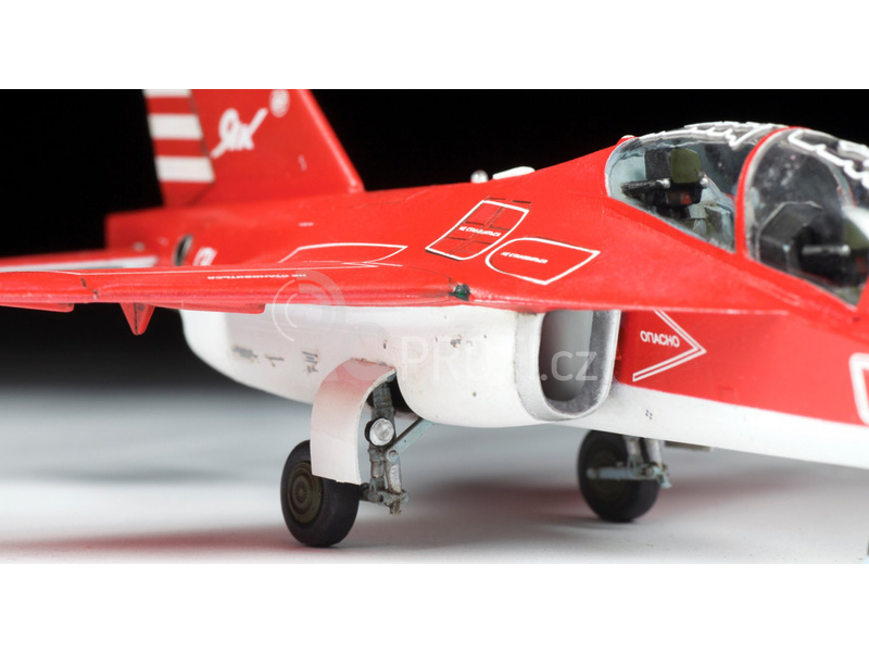 Zvezda Jakovlev Yak-130 (1:72)