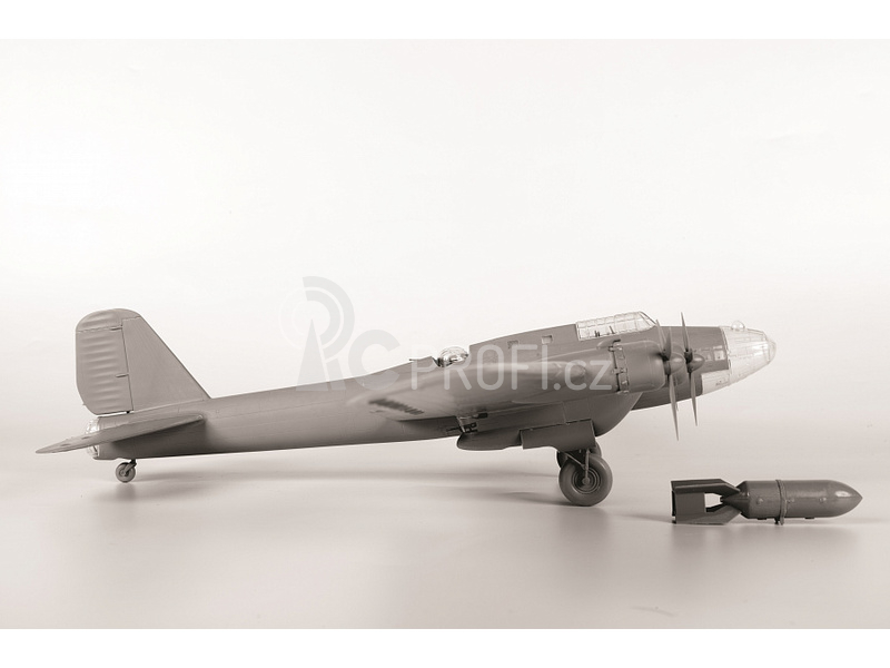 Zvezda Petljakov Pe-8 / TB-7 (1:72)