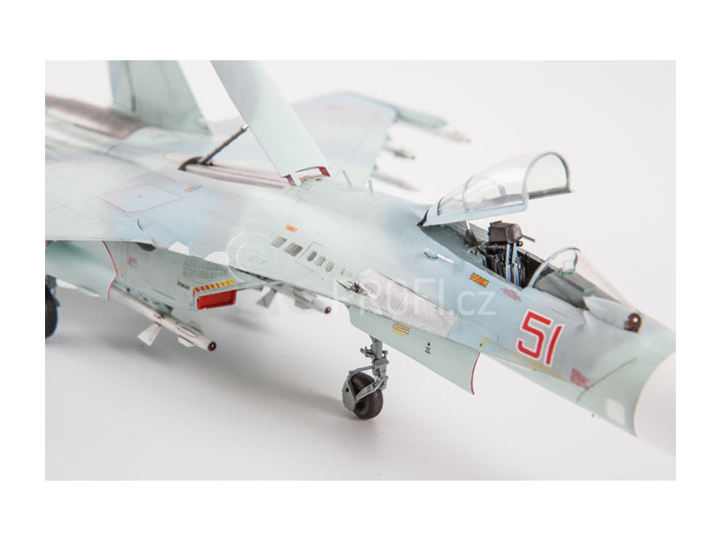 Zvezda Sukhoi SU-27SM (1:72)