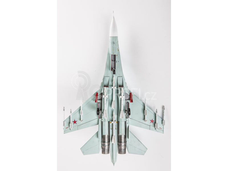 Zvezda Sukhoi SU-27SM (1:72)