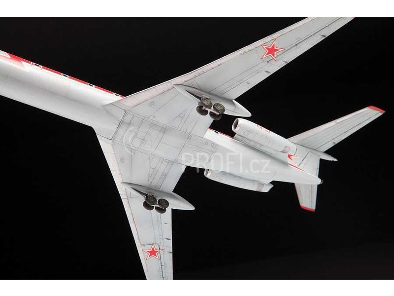 Zvezda Tupolev Tu-134UBL Crusty-B (1:144)