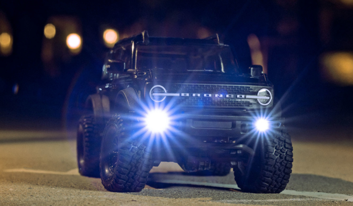Traxxas TRX-4M Ford Bronco 2021 1:18 s rozsvícenými světly
